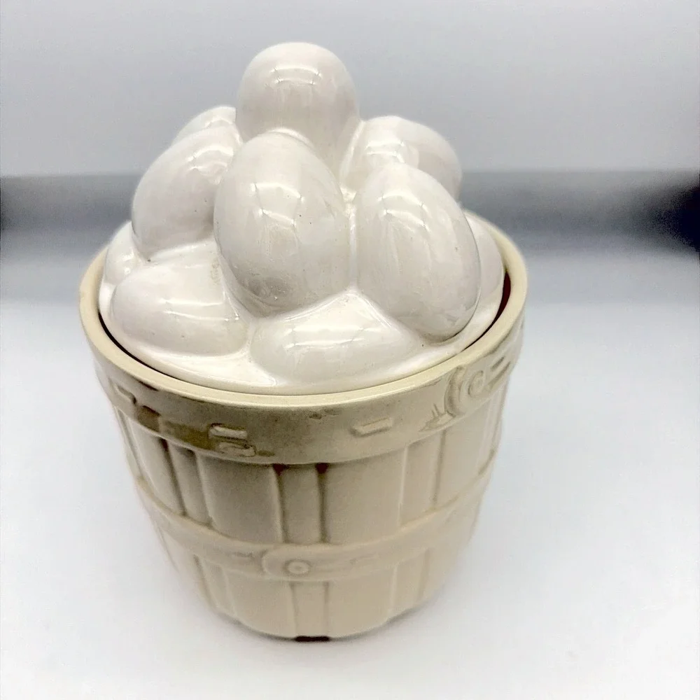 Vintage McCoy Egg Cluster Cookie Jar Ceramic Basket Base Cream